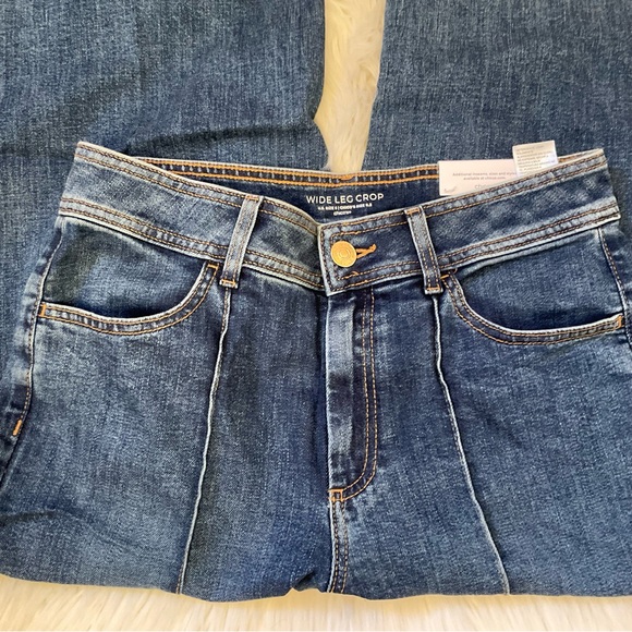 Chico’s Denim Pintuck Crop with High Cuff Jeans - NWT - Size 6 - Picture 6 of 13
